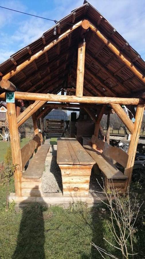 Complex Traditional Casuta Bunicilor-Breb Exterior foto