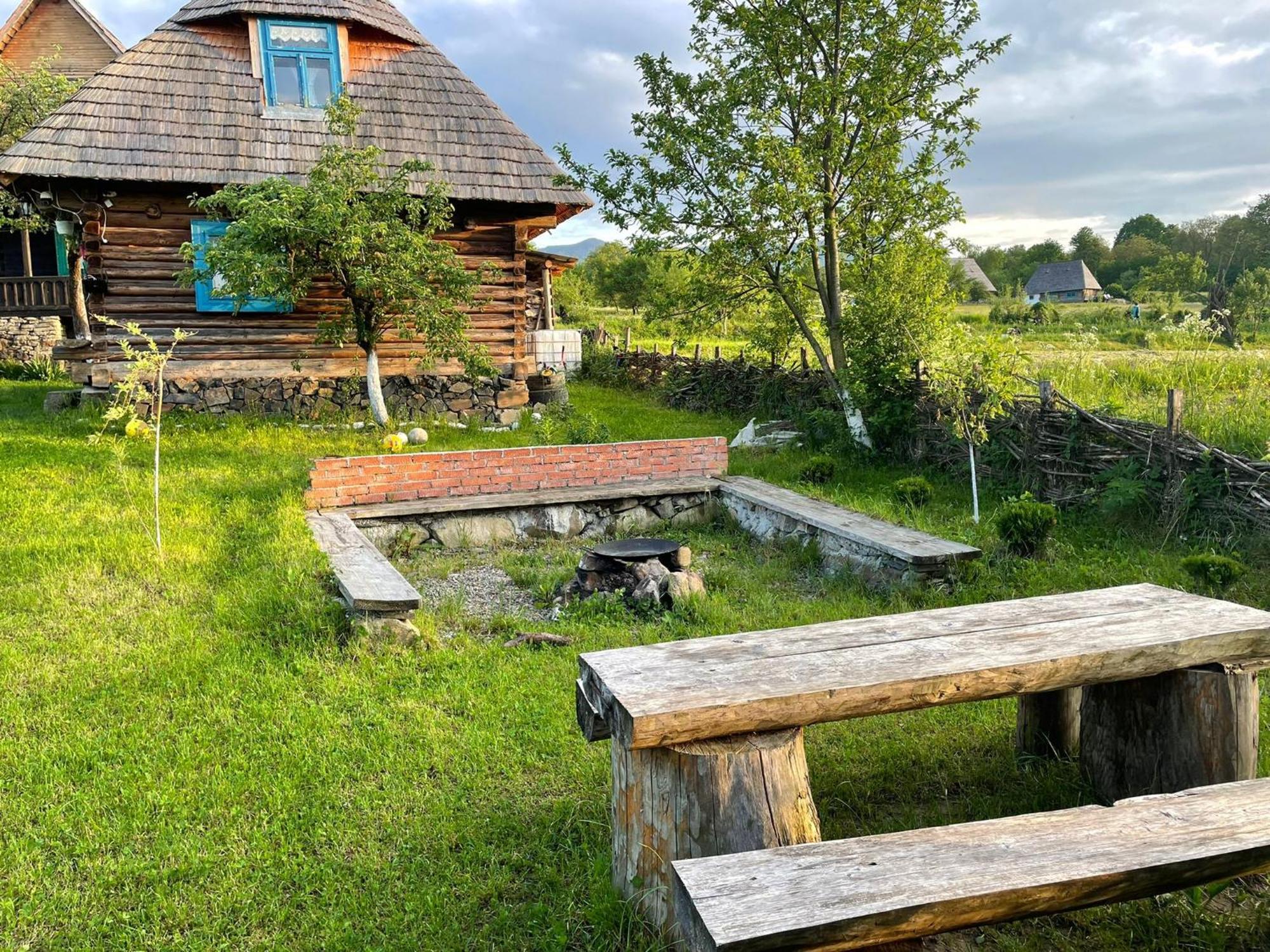 Complex Traditional Casuta Bunicilor-Breb Quarto foto